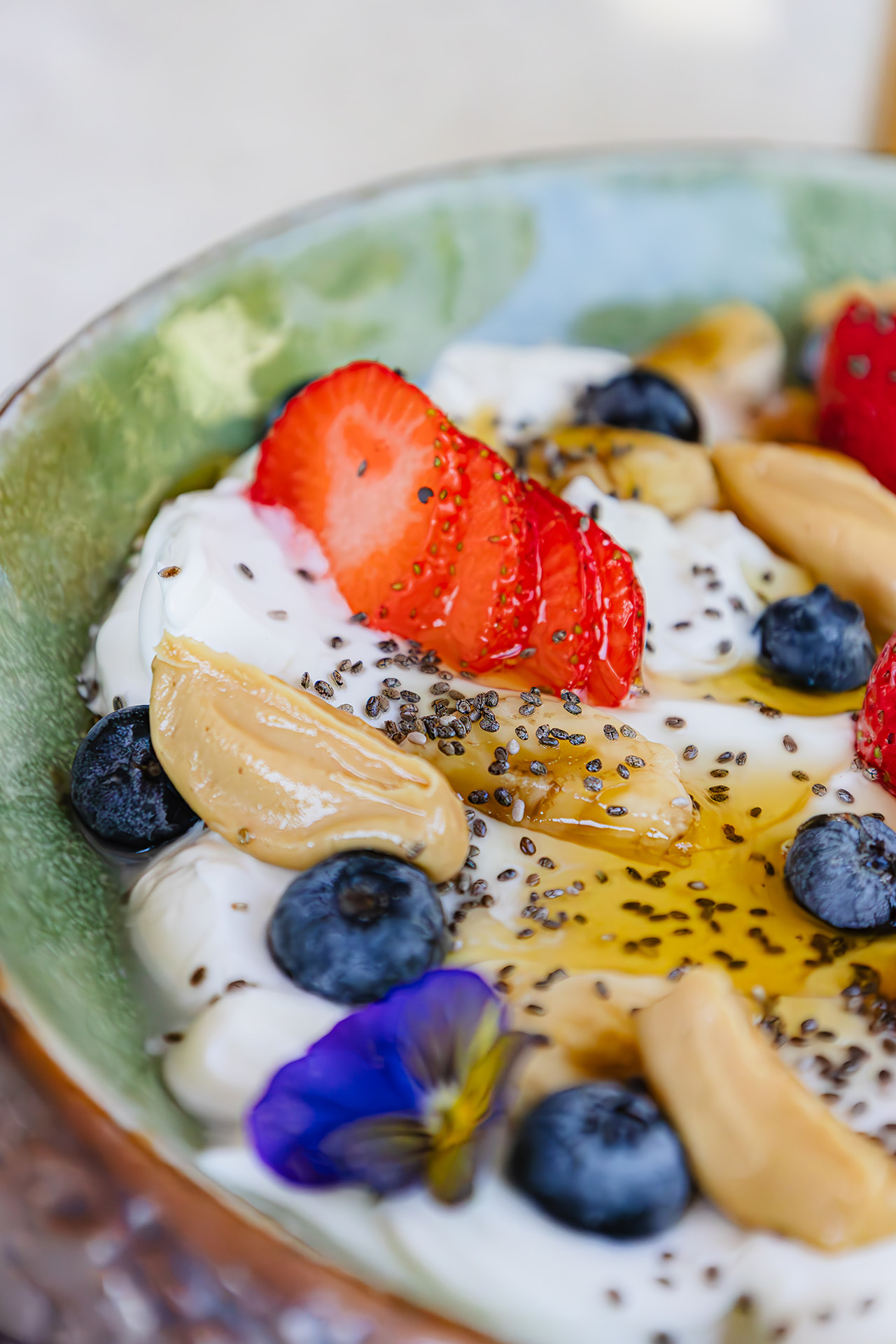 Yoghurt with fruits